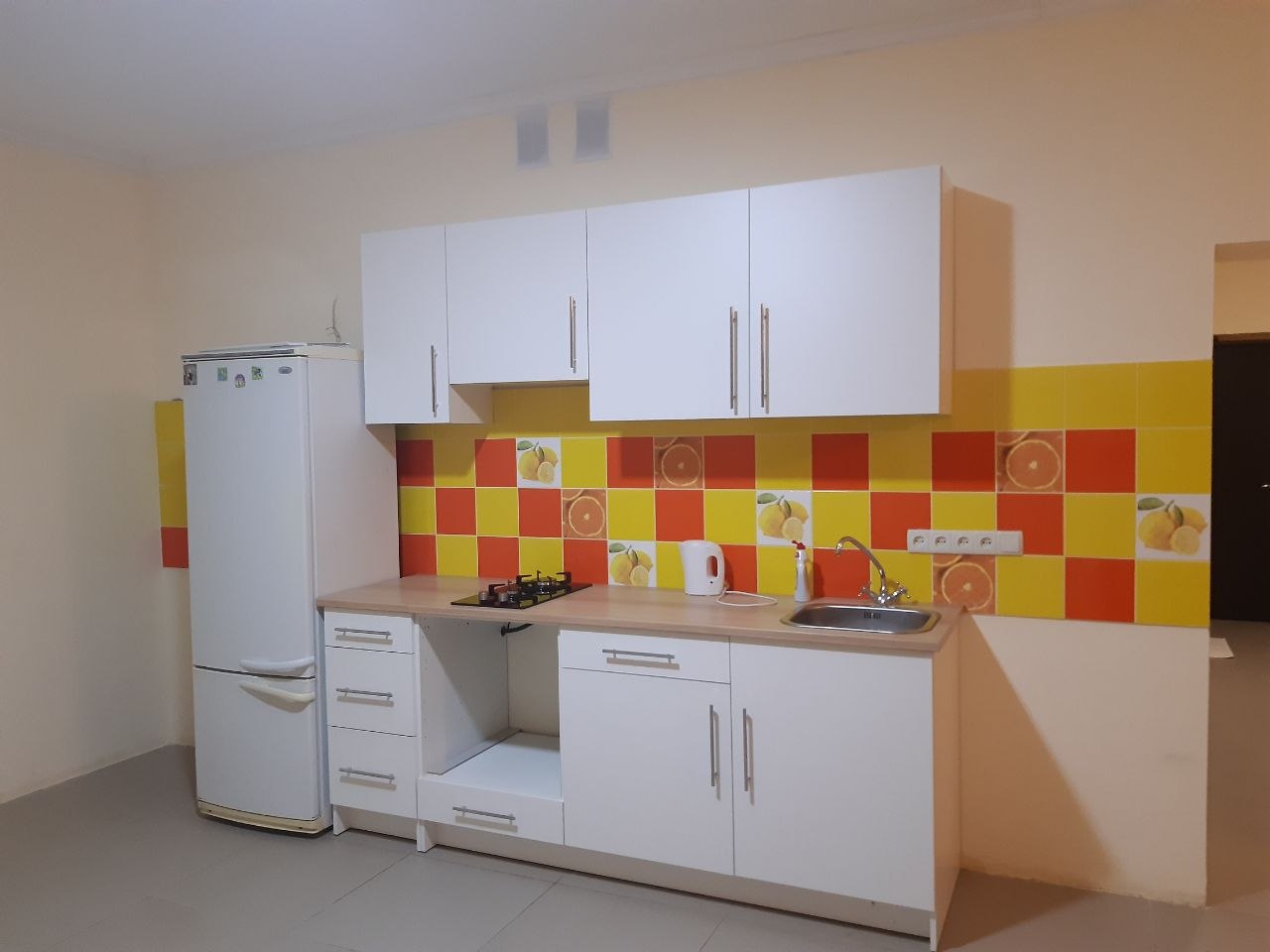 kitchen furniture and insalled kitche features